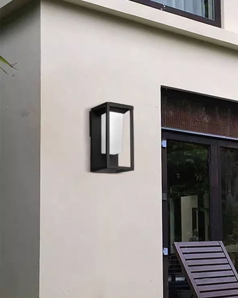 Applique Murale Extérieure Astra – Élégance Contemporaine et Lumière Accueillante
