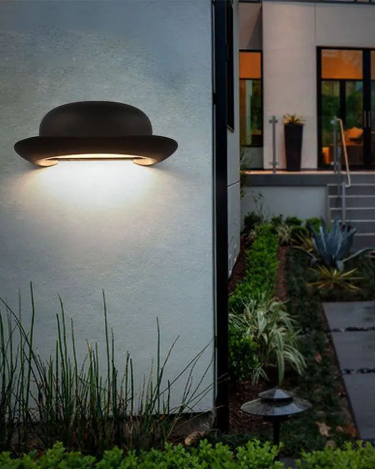 Applique Murale Extérieure Chapeau Noir – Éclairage Élégant et Contemporain