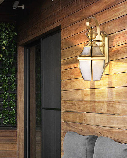 Applique Murale Extérieure Colonial Dorée – Charme Classique et Éclat Raffiné