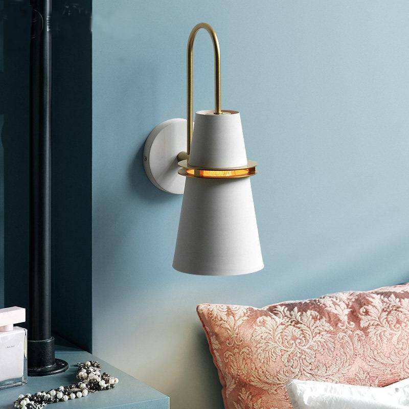 Applique Murale LED Conique - Retro Chic Design pour Chambre et Salle de Bain