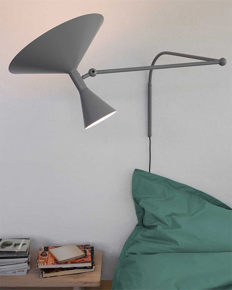 Applique Murale Pivotante – Éclairage Modulaire et Élégant