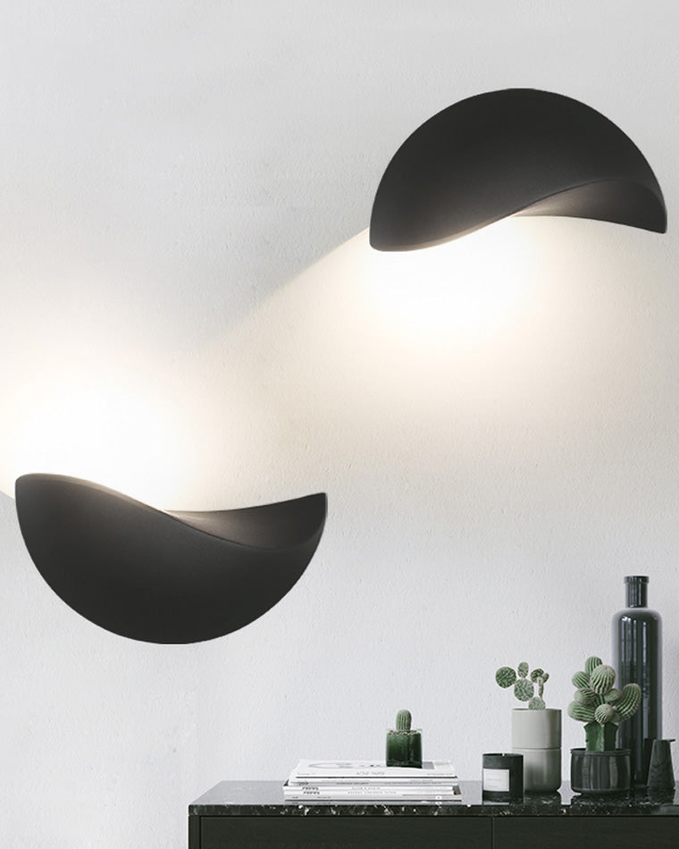 Applique Murale d'Extérieur Crescent - Éclairage Contemporain