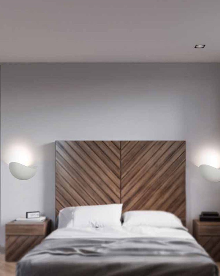 Applique Murale d'Extérieur Crescent - Éclairage Contemporain