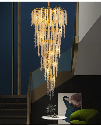 Grand Lustre Escalier Cristal Avec Suspensions En Forme Glycine