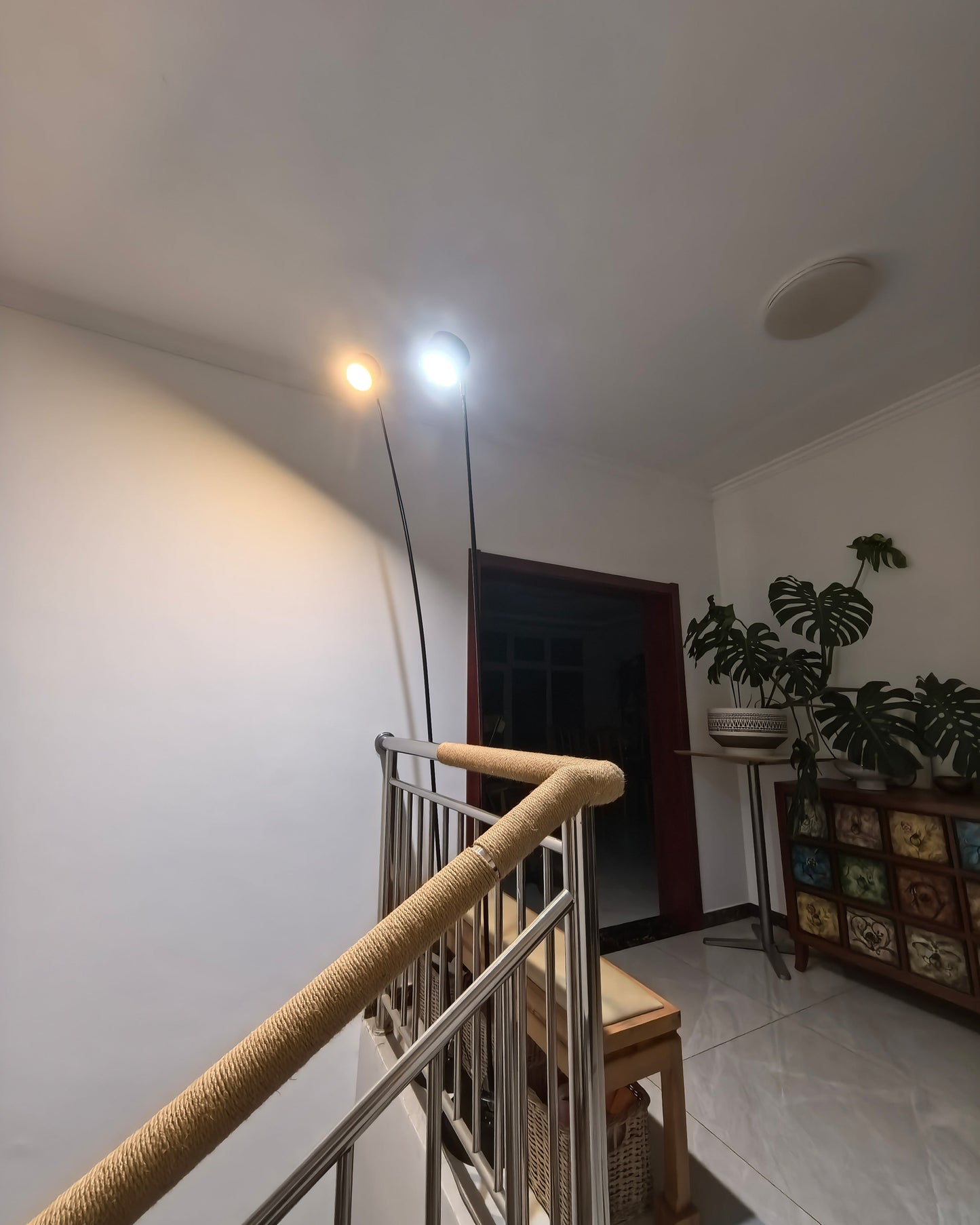 Lampadaire Fin Réglable Noir