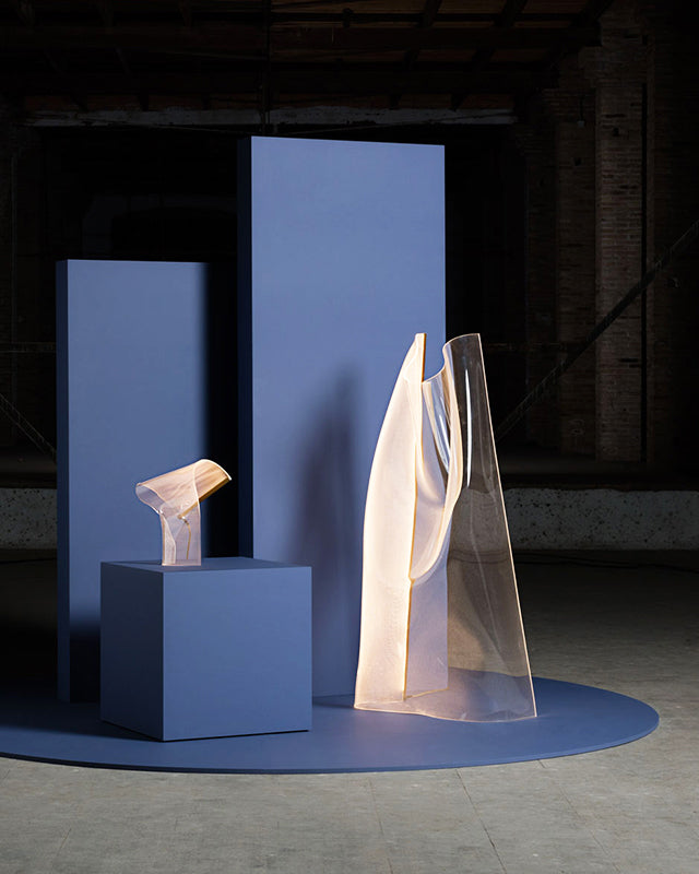Lampadaire Sculptural Acrylique