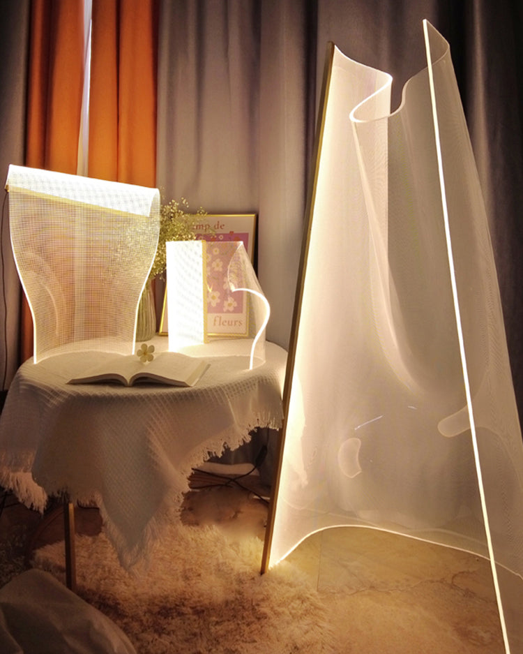 Lampadaire Sculptural Acrylique
