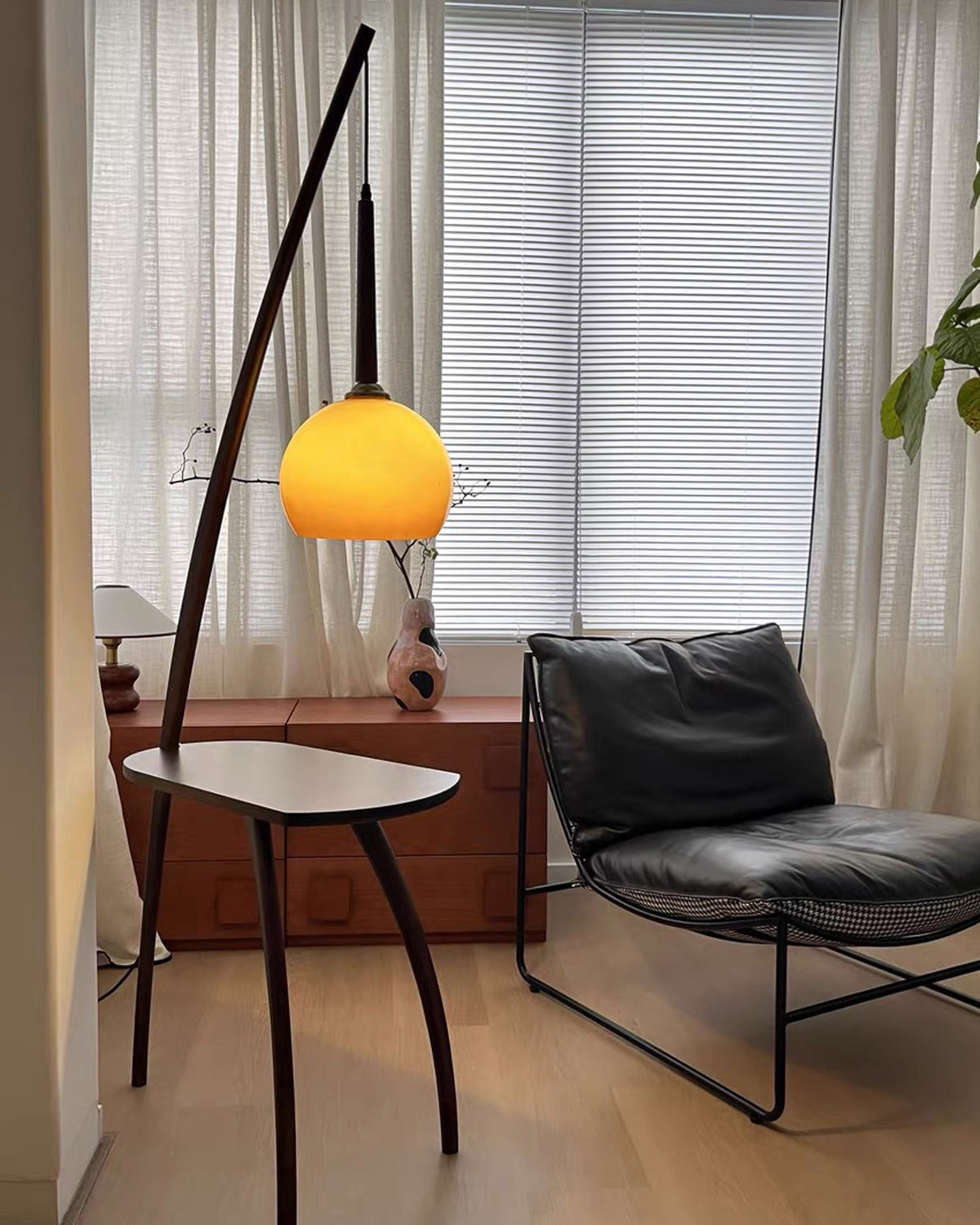 Lampadaire Suspendu avec Table Intégrée