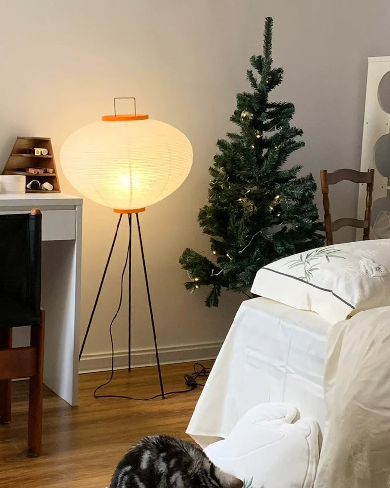 Lampadaire Tripode Lantern en Tissu