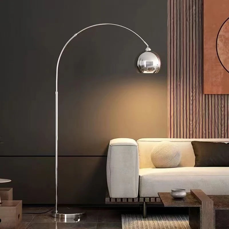 Lampadaire chrome en arc