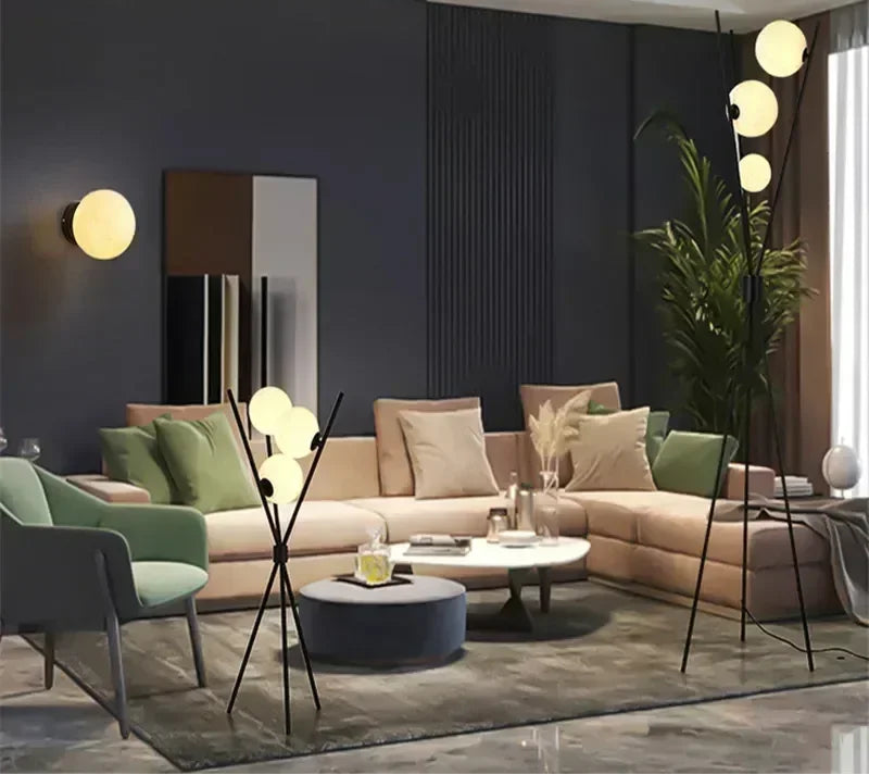 Lampadaires LED rétro noir et globes blancs