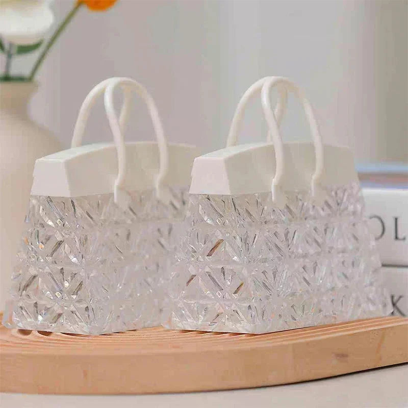 Lampe de Nuit Élégante - CrystalClutch