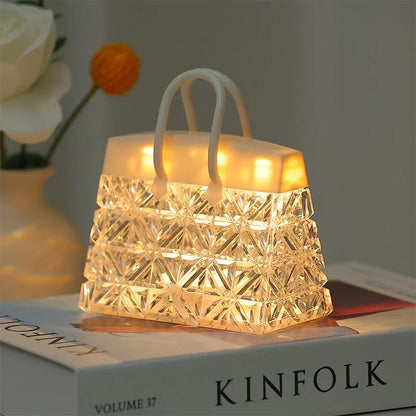 Lampe de Nuit Élégante - CrystalClutch