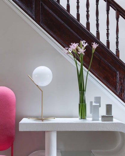 Lampe de Table Globe en Verre Laiteux