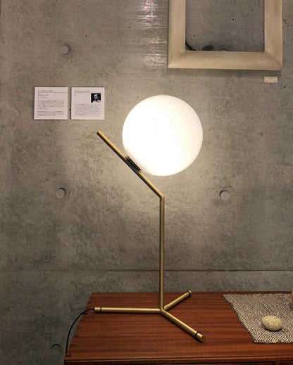 Lampe de Table Globe en Verre Laiteux