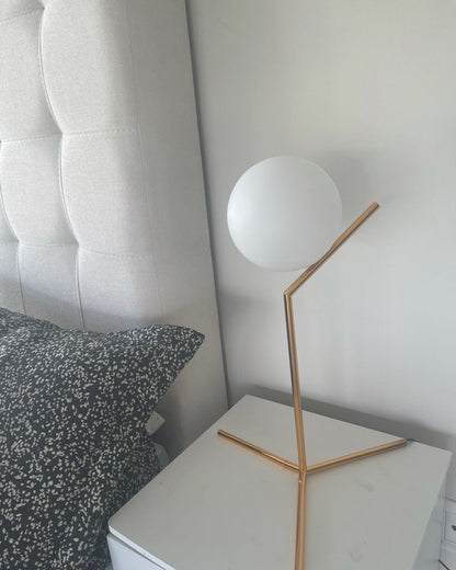 Lampe de Table Globe en Verre Laiteux