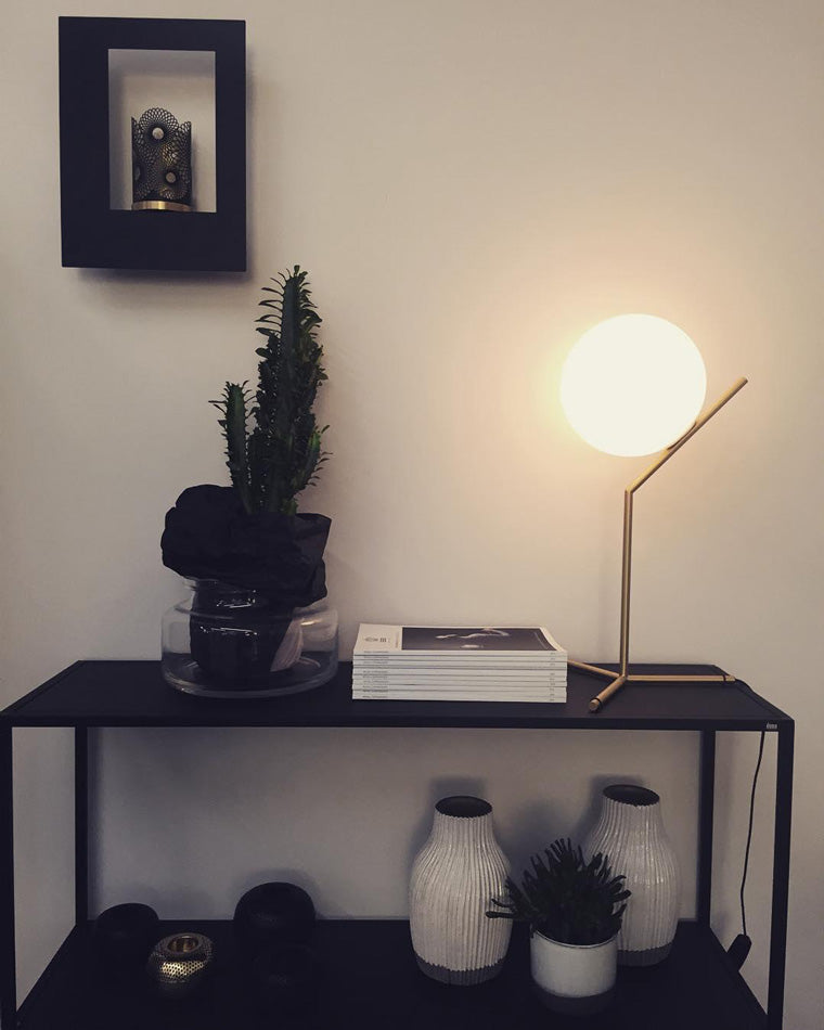 Lampe de Table Globe en Verre Laiteux