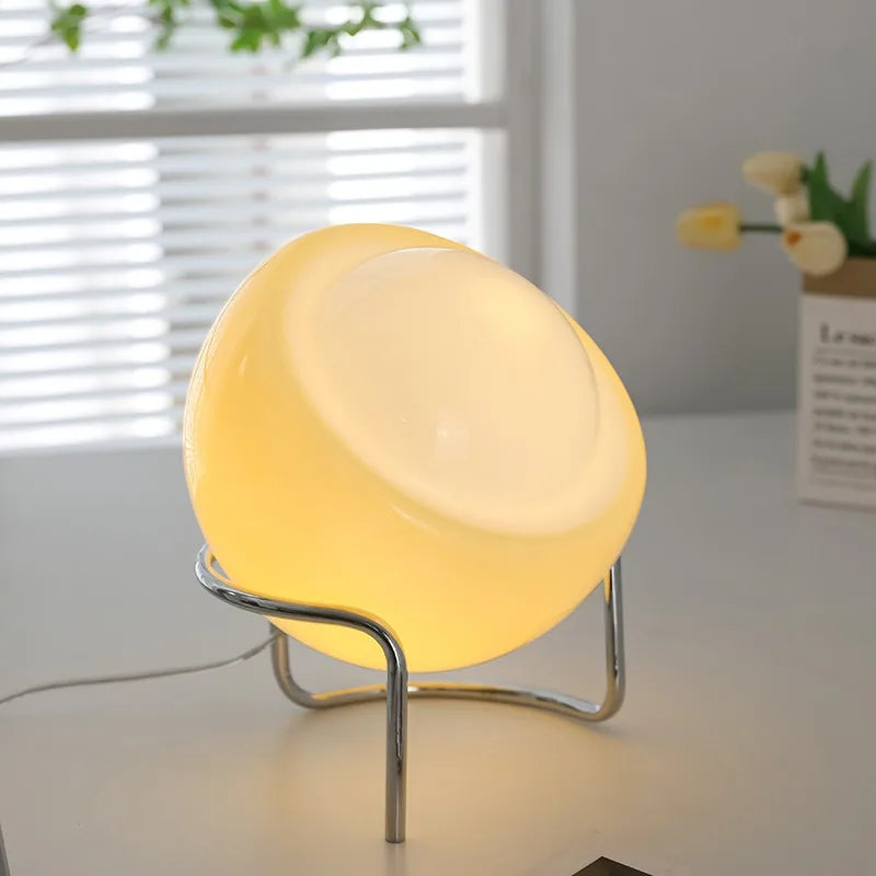 Lampe de Table Médiévale en Verre - Élégance Artisanale