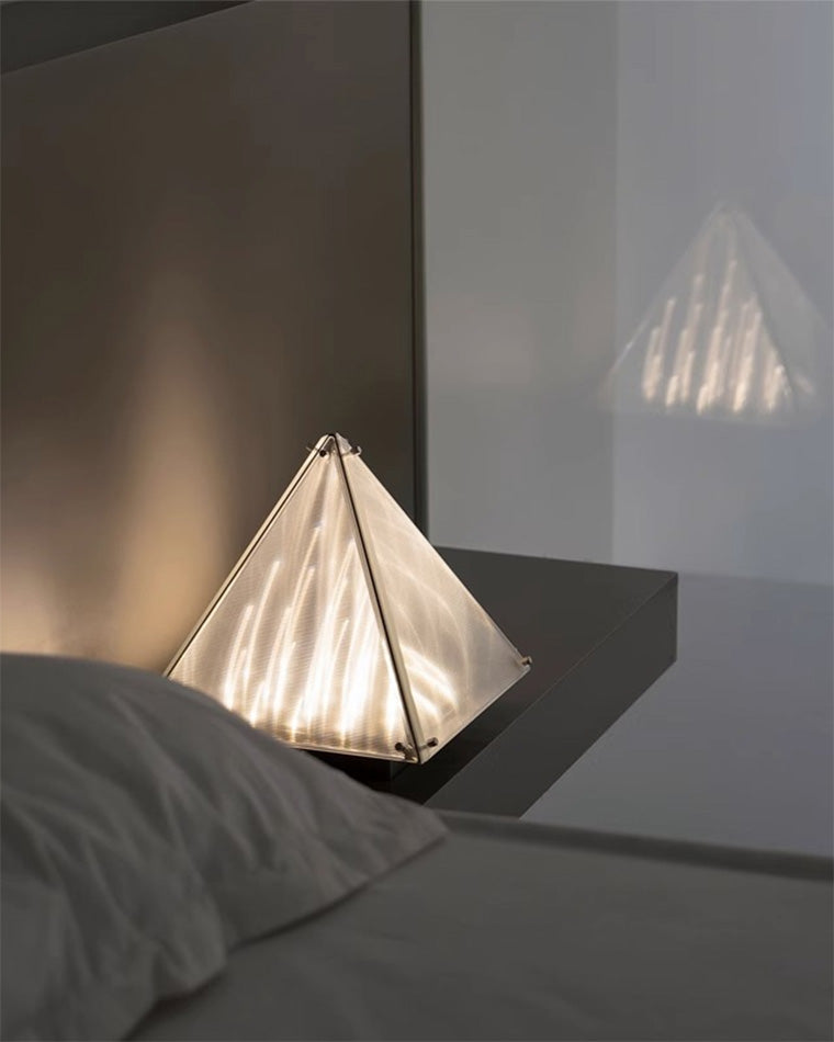 Lampe de Table Pyramidale