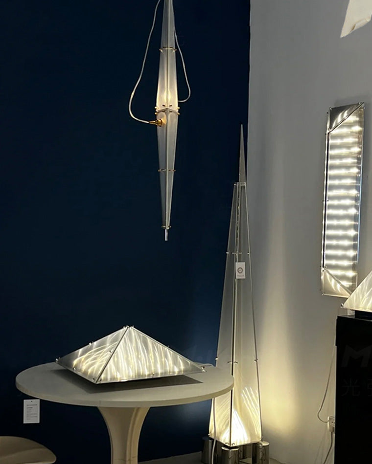 Lampe de Table Pyramidale