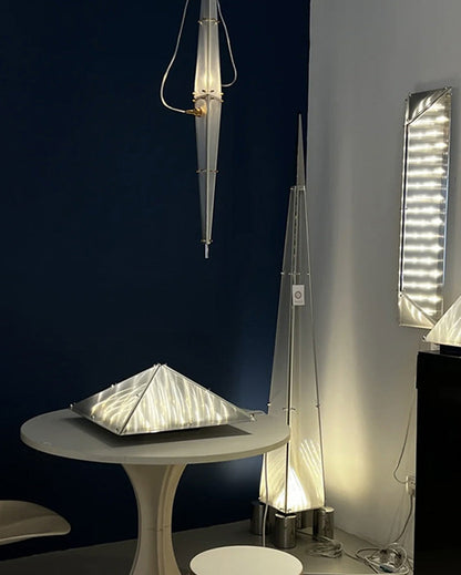 Lampe de Table Pyramidale