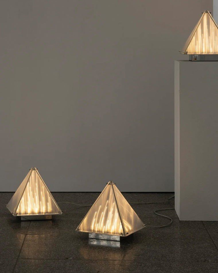 Lampe de Table Pyramidale