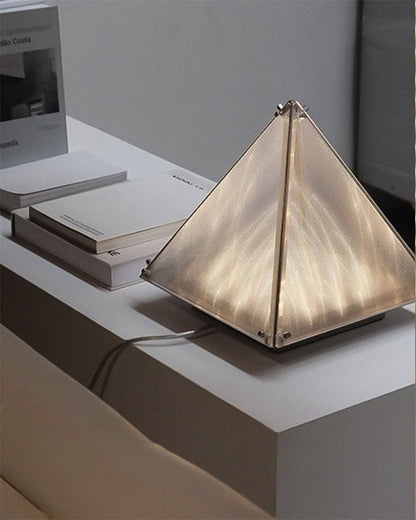 Lampe de Table Pyramidale