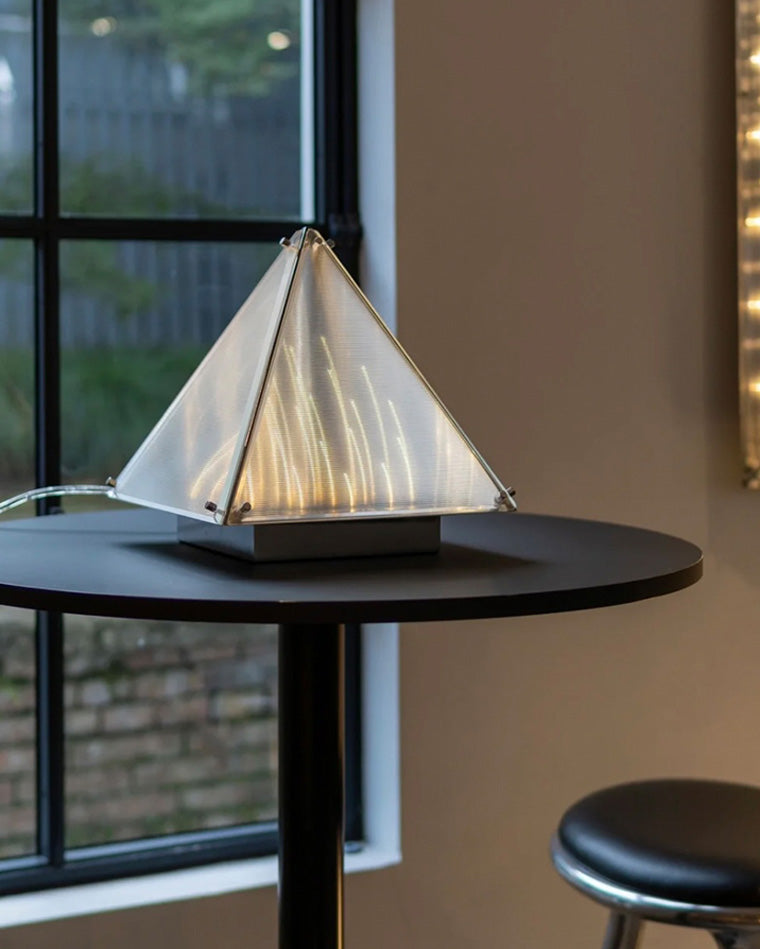 Lampe de Table Pyramidale