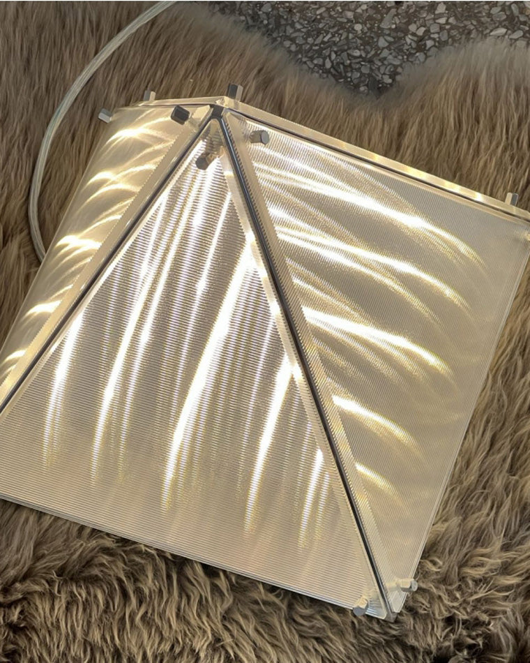 Lampe de Table Pyramidale