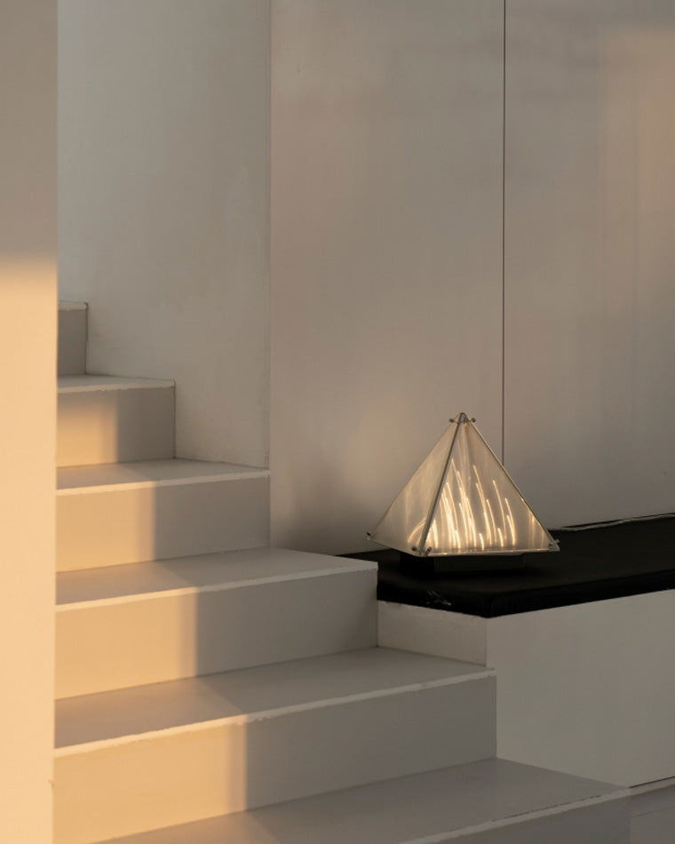 Lampe de Table Pyramidale