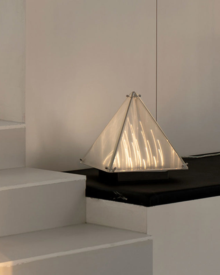 Lampe de Table Pyramidale