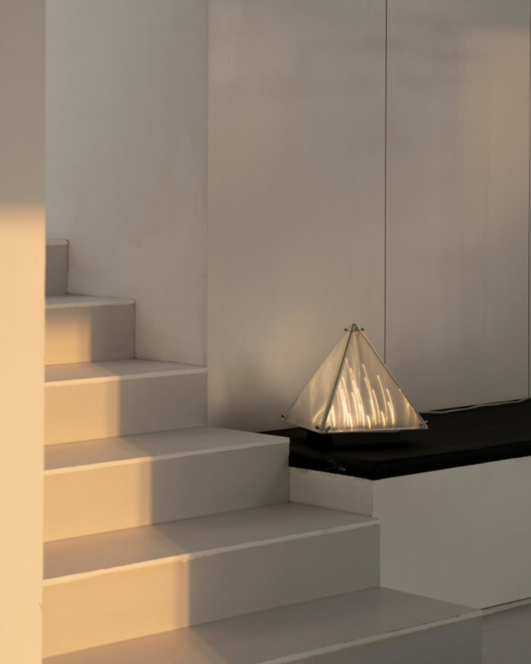 Lampe de Table Pyramidale