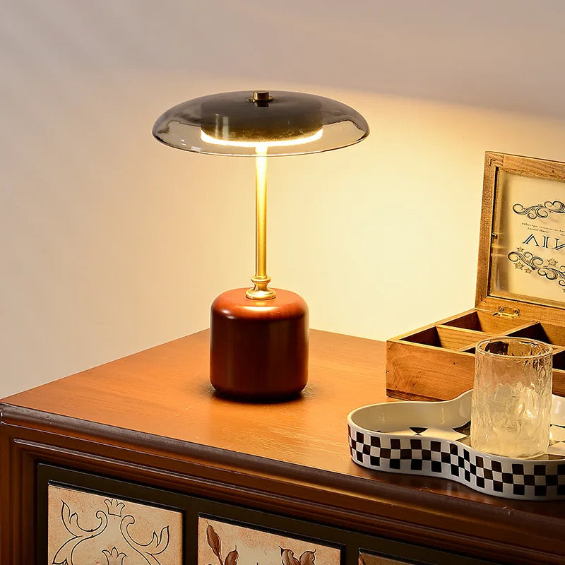 Lampe de Table Champignon LED - Élégance Lumineuse en Verre et Bois 3