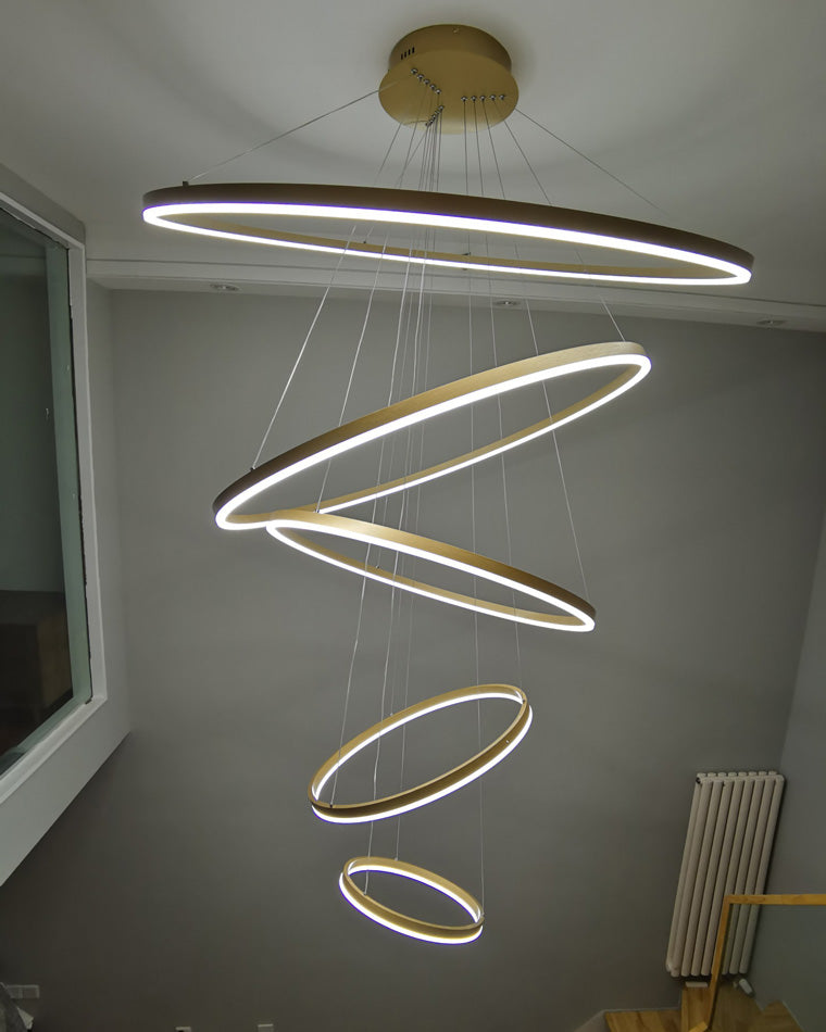 Lustre LED Annulaire - Élégance en Cascade