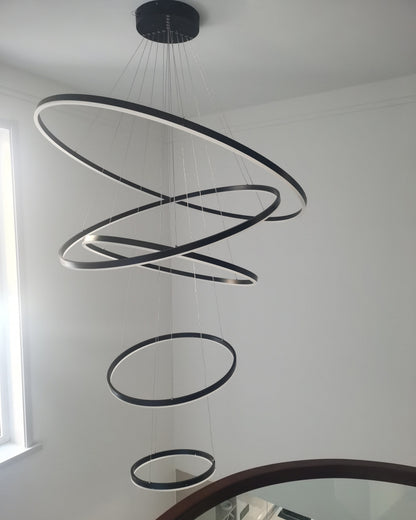Lustre LED Annulaire - Élégance en Cascade
