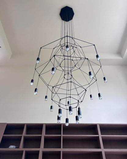 Lustre Sculptural en Fil Métallique