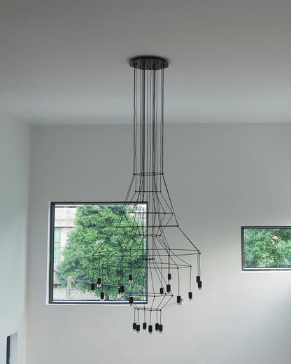 Lustre Sculptural en Fil Métallique