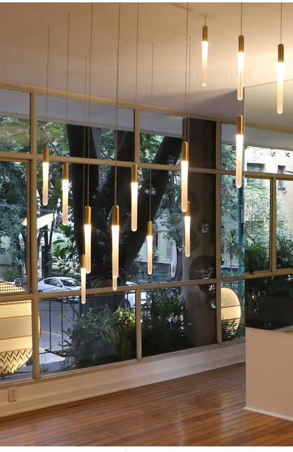Lustre suspensions de tubes lumineux pour villa