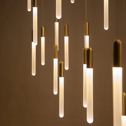 Lustre suspensions de tubes lumineux pour villa