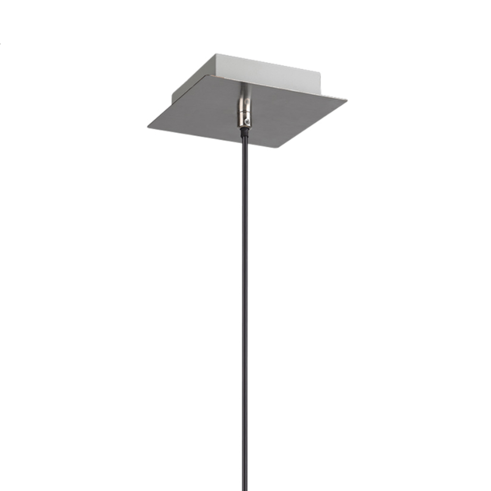 Petite suspension en métal argenté
