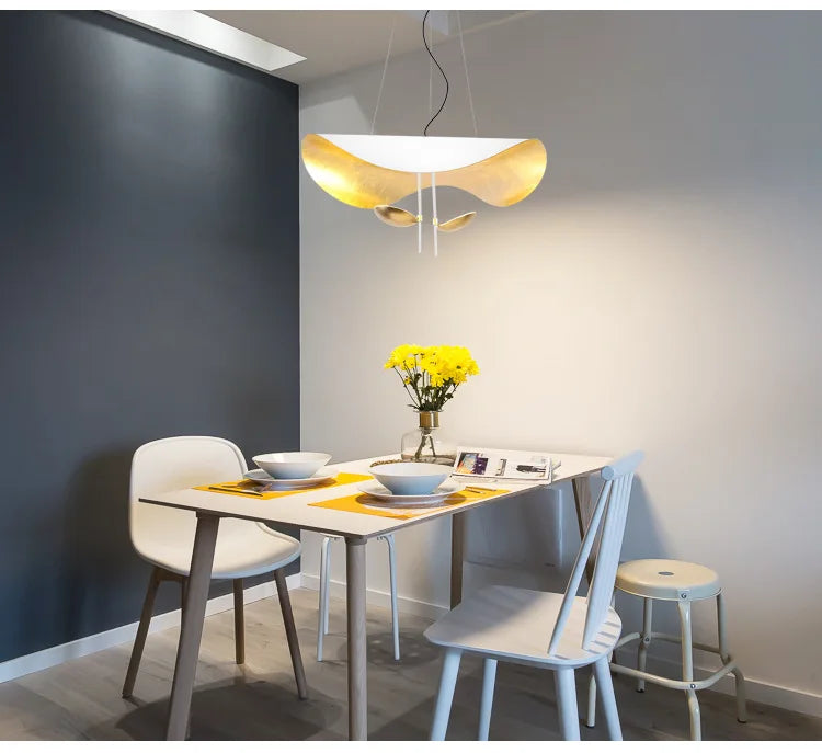 Plafonnier LED noir et dorée - Style raie manta