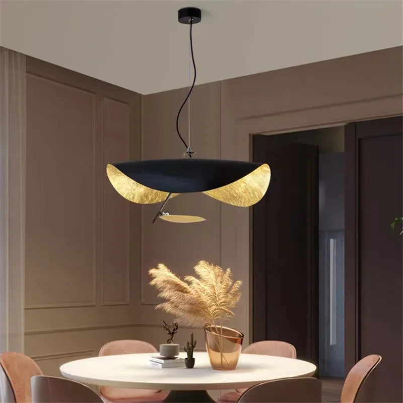 Plafonnier LED noir et dorée - Style raie manta