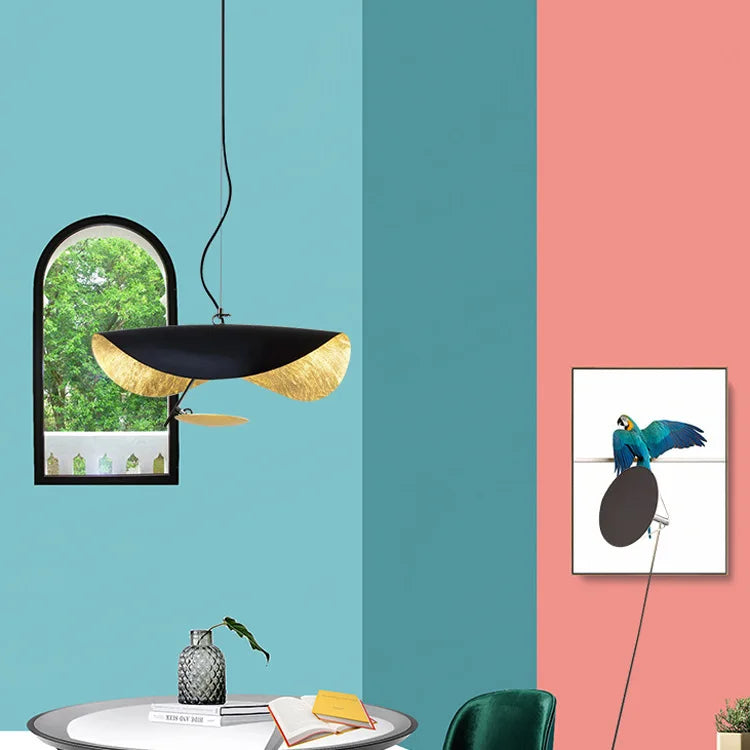 Plafonnier LED noir et dorée - Style raie manta