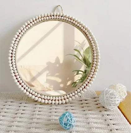 Miroir Rond Nordique Perles en Bois Blanc