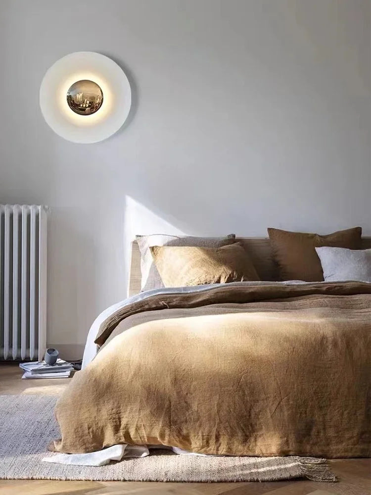 Applique murale LED ronde minimaliste - Lumière Elégante