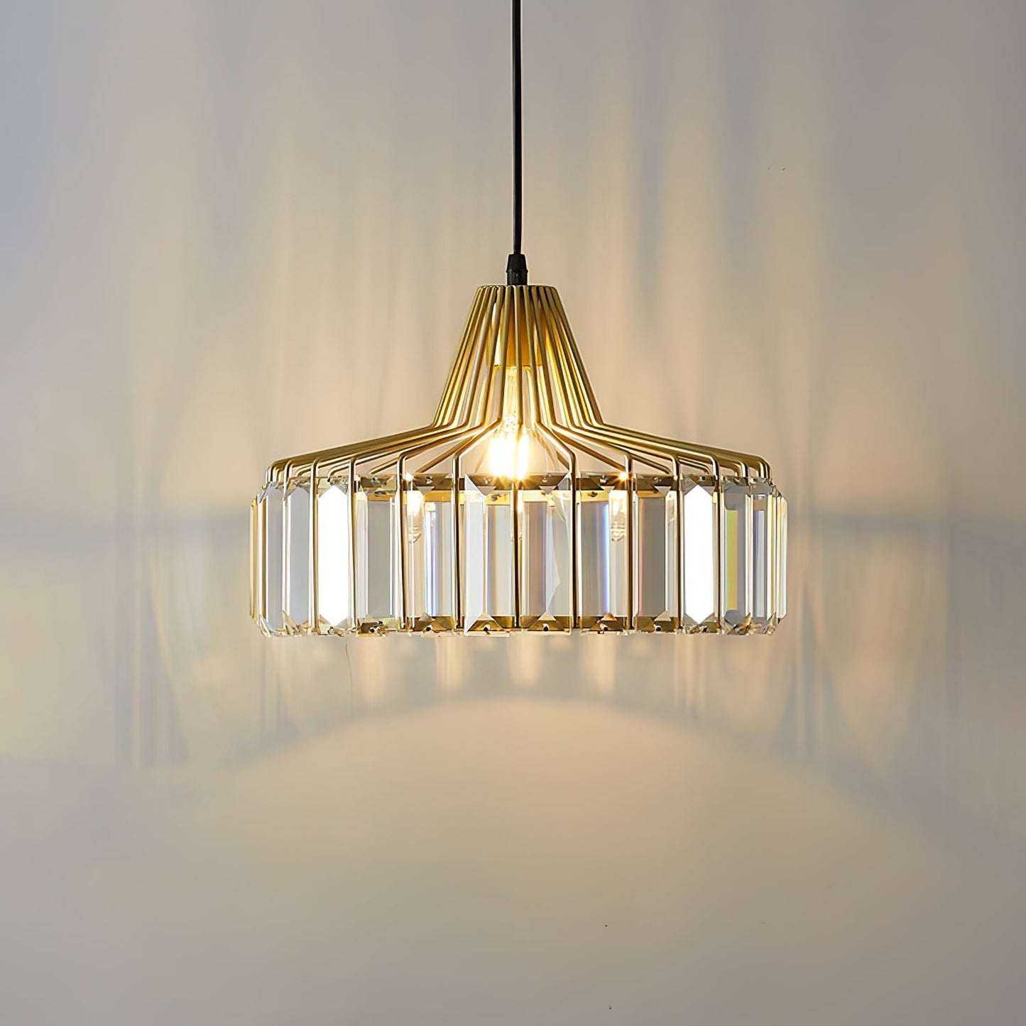 Suspension Moderne en Cristal Noir - Luxoria
