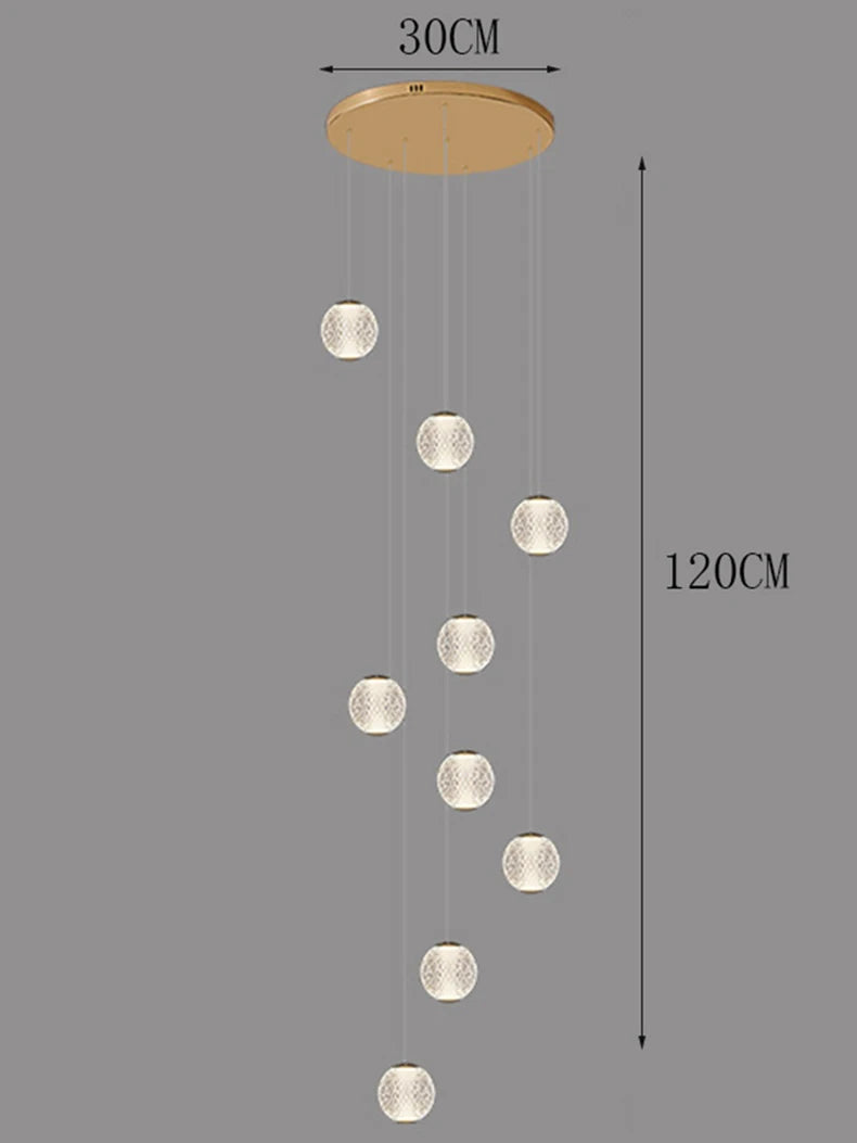 Suspensions design pour escalier de globes en verre
