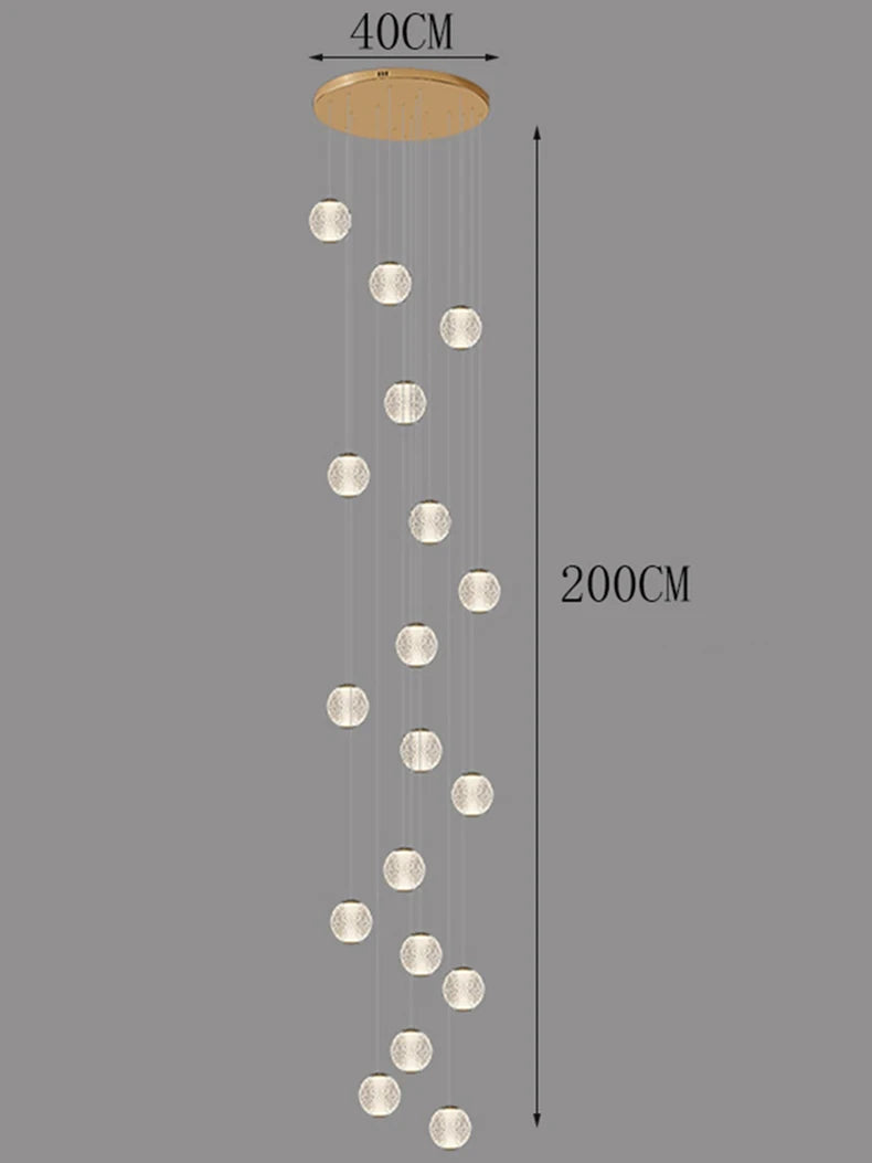 Suspensions design pour escalier de globes en verre