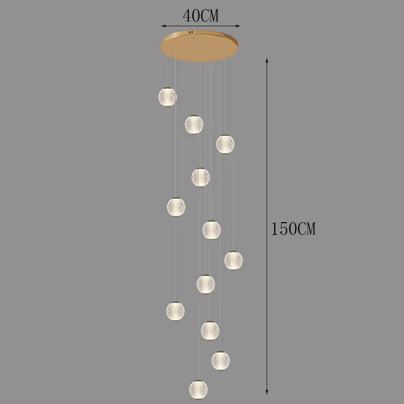 Suspensions design pour escalier de globes en verre