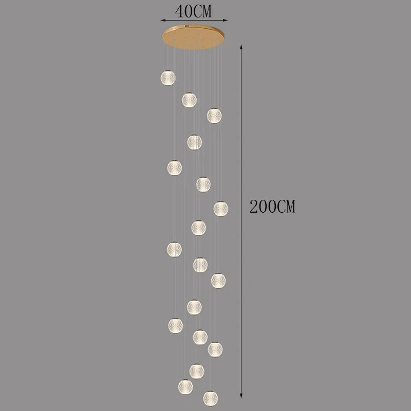 Suspensions design pour escalier de globes en verre
